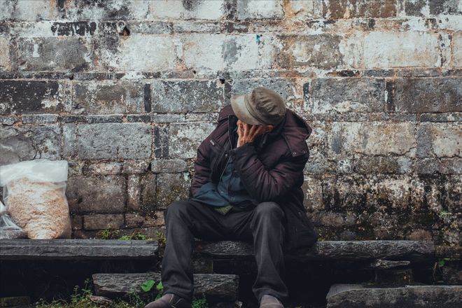 真相：有退休金比有存款的老人子女更孝顺AG旗舰厅网站首页发现一个很现实的家庭(图5)