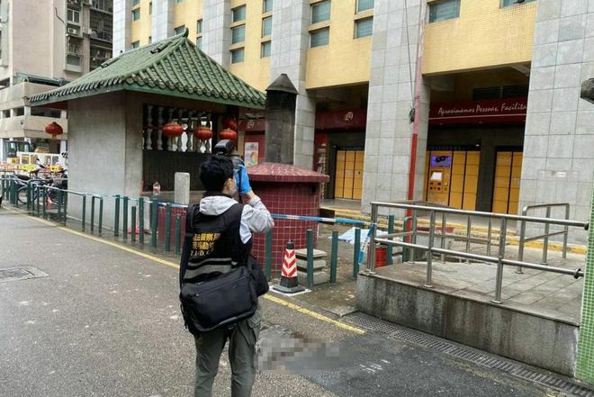 持水管虐杀亲弟弟两日后被儿子撞破即刻畏罪坠楼身亡!AG旗舰厅网站首页澳门突发人伦惨案!疑因钱财哥哥(图3) 持水管虐杀亲弟弟两日后被儿子撞破即刻畏罪坠楼身亡!AG旗舰厅网站首页澳门突发人伦惨案!疑因钱财哥哥(图3)